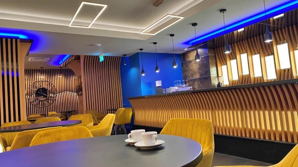 Hotel Condor Τουλσέα Εξωτερικό φωτογραφία