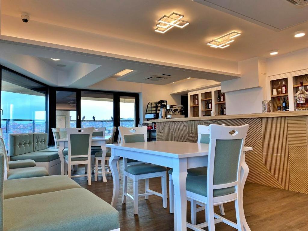 Hotel Condor Τουλσέα Εξωτερικό φωτογραφία